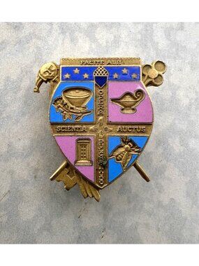 Vintage Enameled Faciteal Scientia Auctus Opera Pulchritudo Vintage Pin Button